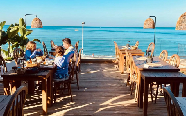 Andiz Beach Hotel