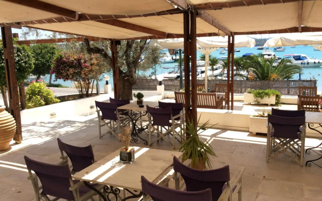 Rozos Hotel