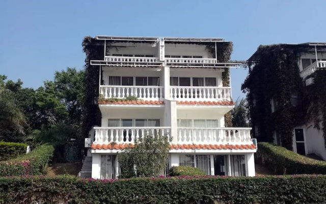 Xun Liao Bay Delta Island Hotel