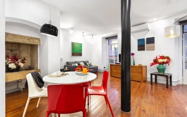 ALTIDO Bold & colourful 1-bed flat at the heart of Chiado, nearby Carmo Convent