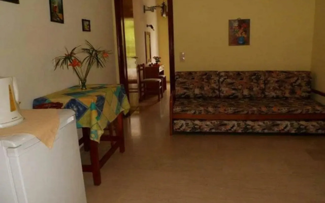 Angela Hotel and Apartments