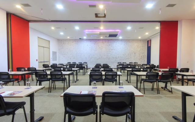 Pop Art Hotel Tocancipá y Centro de Convenciones