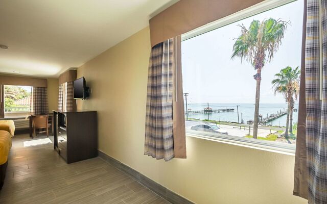 Quality Inn Rockport on Aransas Bay