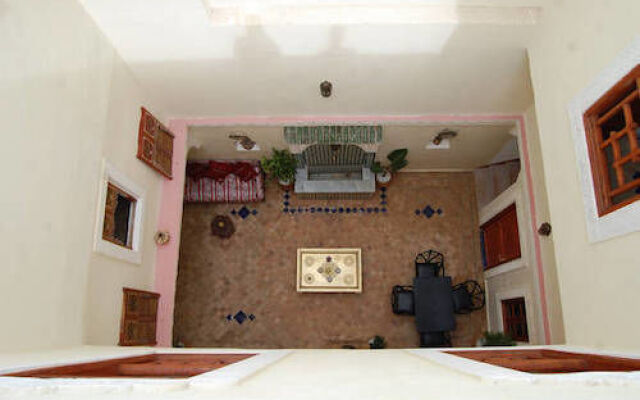 Dar Mounadim
