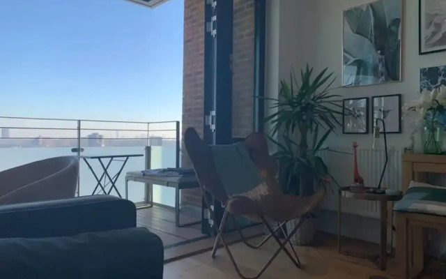 Modern 1 Bedroom Near Shoreditch With Balcony