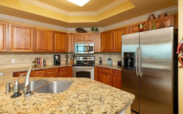 Phoenix Ix 1205 3 Bedroom Condo