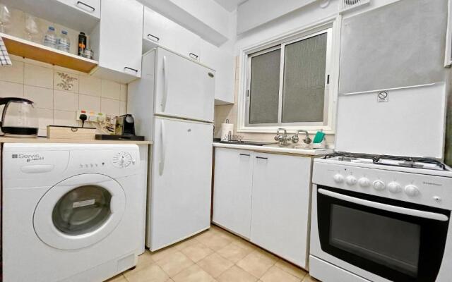 1BR Seaview Apt close to the beach - Top location