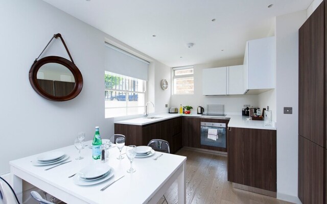 Lovely 2BR flat in West London