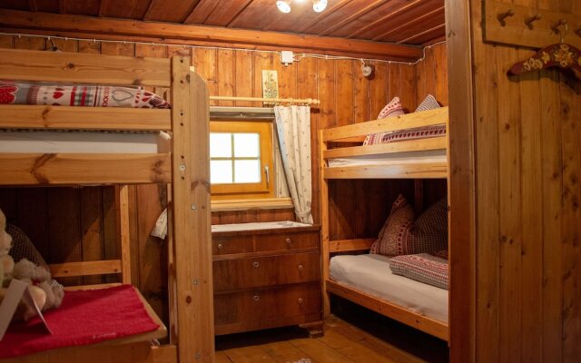 Cozy Holiday Home in Thiersee Near Forest