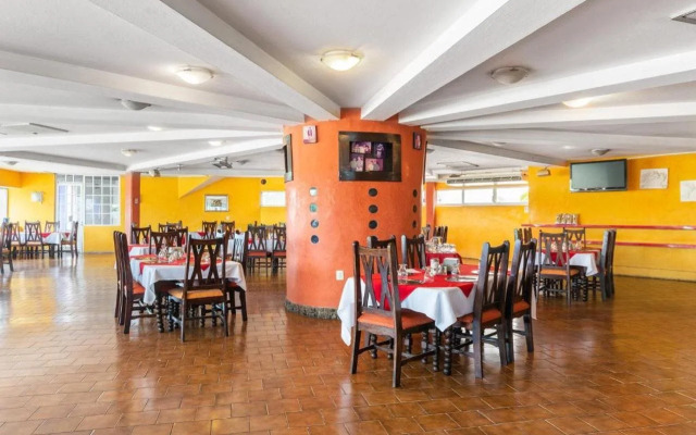 OYO Hotel Casa Blanca