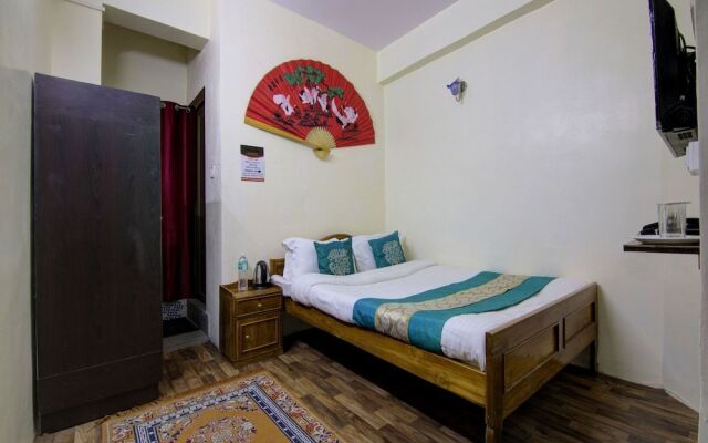 OYO 13844 AKD Hotel