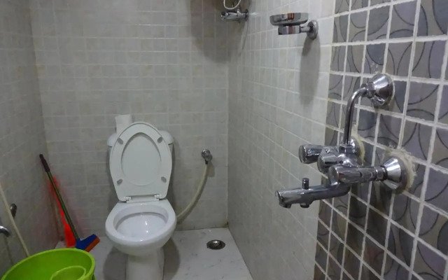 OYO Rooms Sealdah Near Entally Market