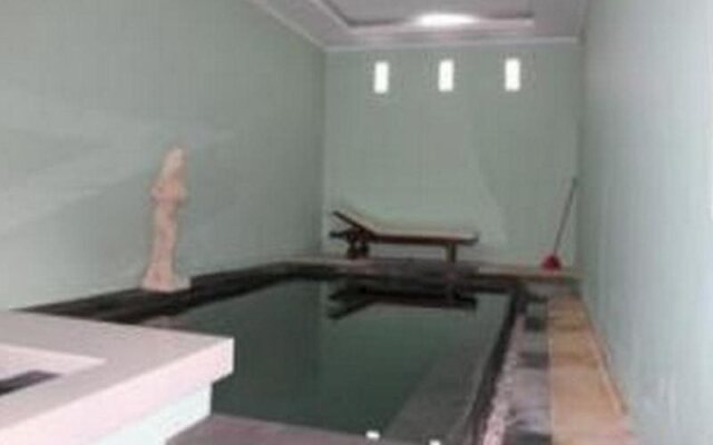 Bali Kansai Guest House