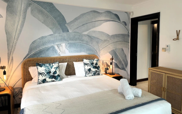 Blue Ocean Suites & Apartments