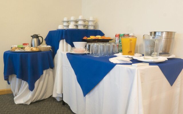 Holiday Inn Monterrey - Parque Fundidora by IHG