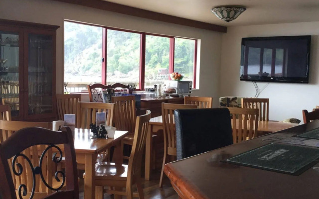 The Lodge At Te Rawa - Boat Access Only