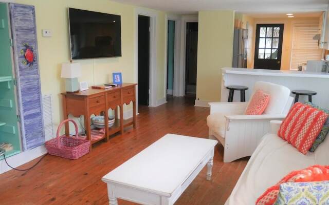 Plum Crazy Down - 3 Br Townhouse