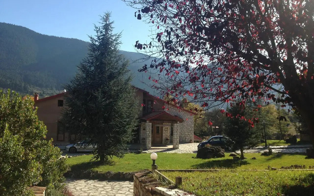 Vitina House Forest Resort