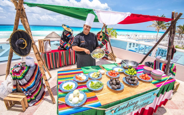 Wyndham Alltra Cancun All Inclusive Resort