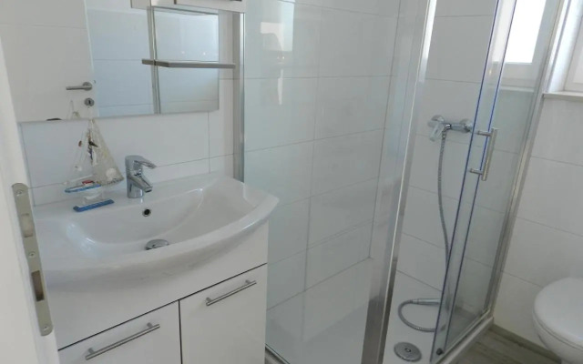 Apartments with a parking space Baska Voda, Makarska - 15214