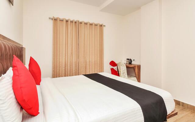 Capital O 24450 Hotel Surabhi