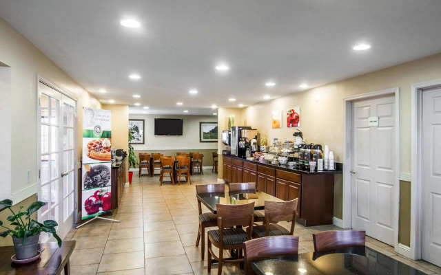 Quality Inn Holbrook near Petrified Forest