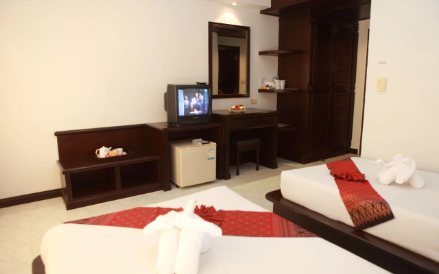 Samui First House Hotel