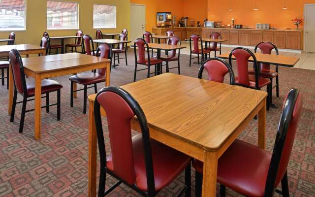Americas Best Value Inn Tulsa at I-44
