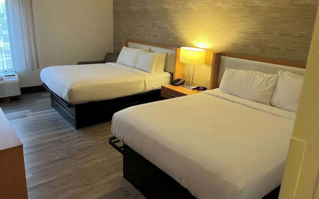 Hampton Inn Memphis I-240 Thousand Oaks