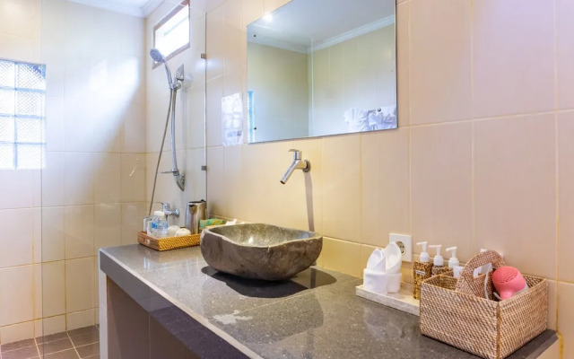 Ubud Glassy Villa by Pramana Villas