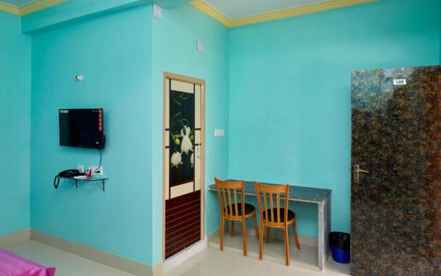 deb Guest House And Banquet hall