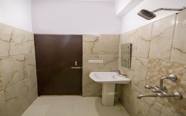 Collection O 4731 Hotel Surya Continental