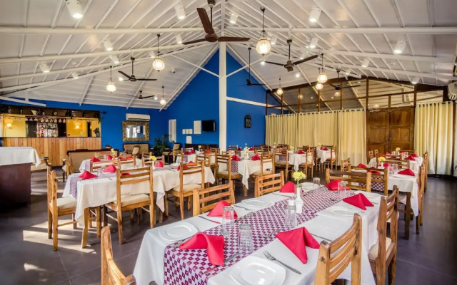 OYO Premium Candolim SinQ Club Road