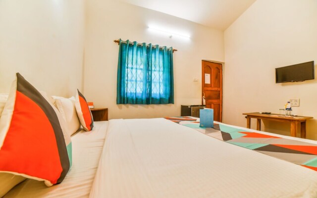 FabHotel Arpora Lakeview