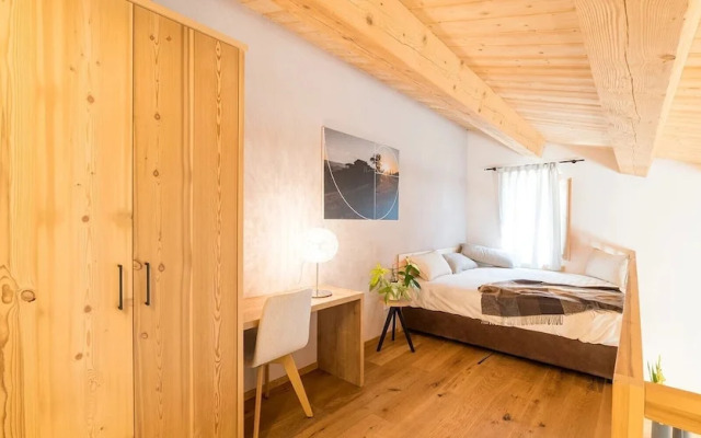 Aura Relais