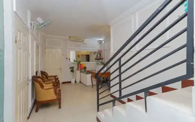 Urbanview Hotel Syariah Near Gelora Delta Sidoarjo