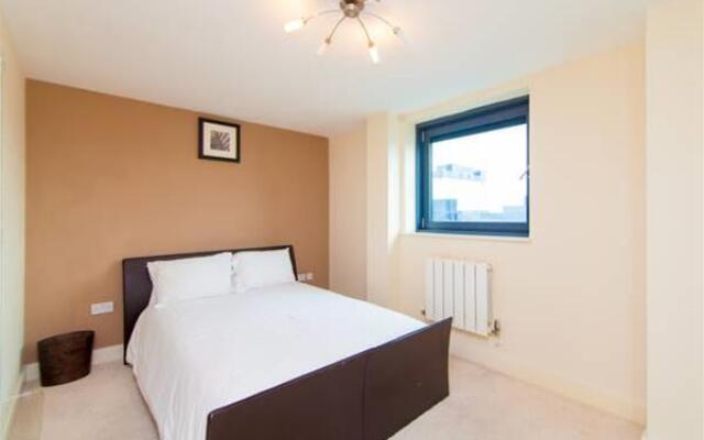 Millharbour Apartments