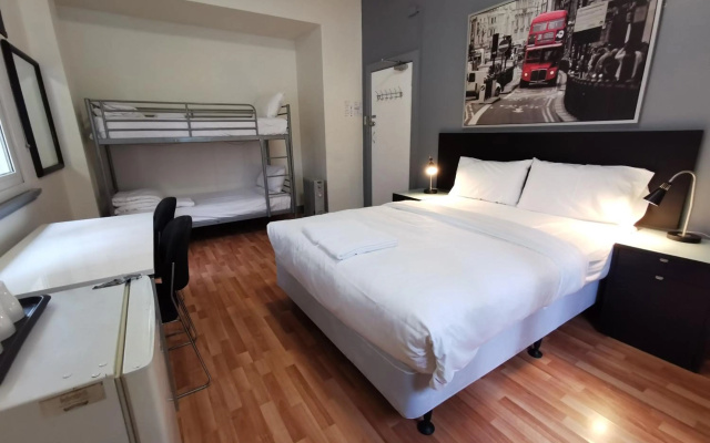 City Centre Budget Hotel – Guest Rooms – Melbourne
