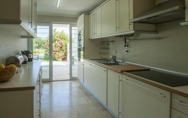 Villa Linda (AL) in Setúbal