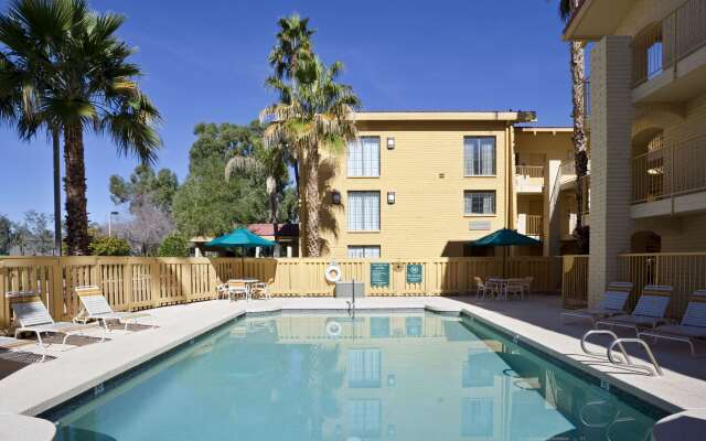 La Quinta Inn by Wyndham Phoenix Sky Harbor Airport