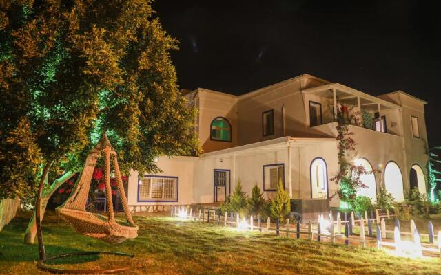 Yalıyanı Pansiyon
