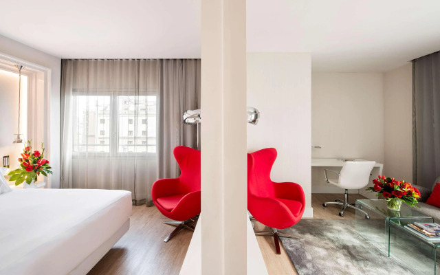 Отель NH Collection Barcelona Gran Calderón