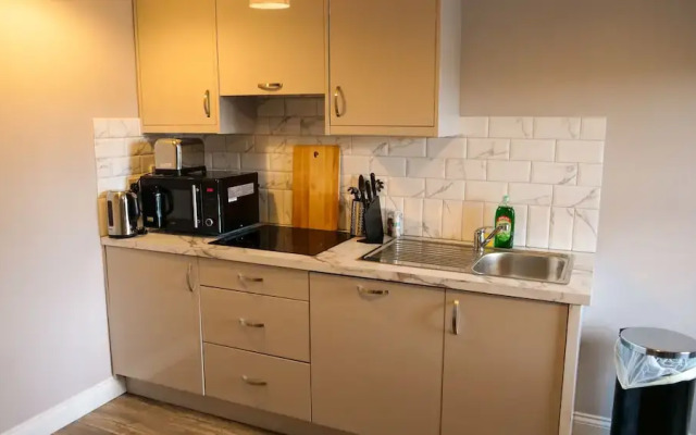 Half-Penny Bridge Apartments