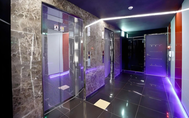 Esia Hotel