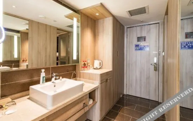 Rezen Hotel Wuduo