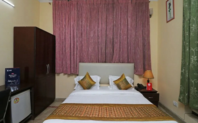 OYO 10583 Hotel Amigo