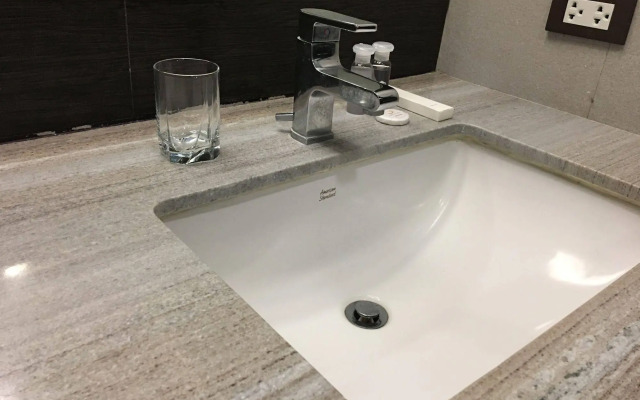 Sunny Bay Suites