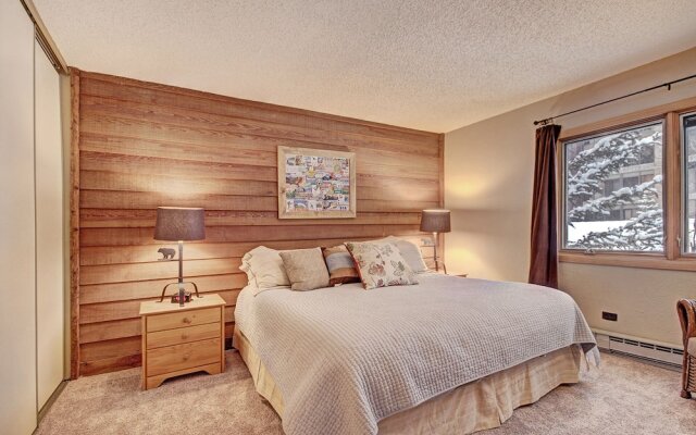 Beautiful Dog Friendly Ski Chalet A Minute to SuperBee Lift - AN203 by RedAwning