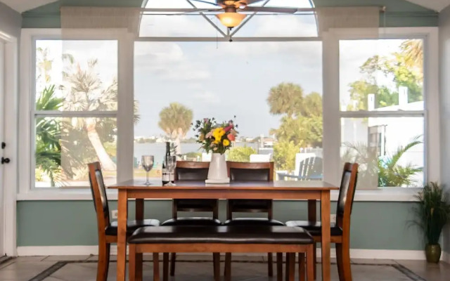 Paradise Cove at Lemon Bay