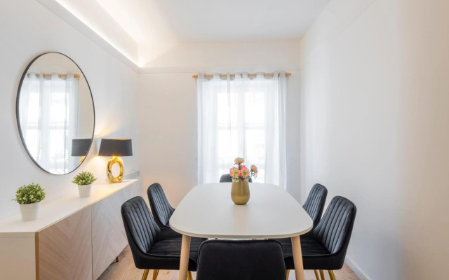 Milan Royal Suites & Luxury Apartments